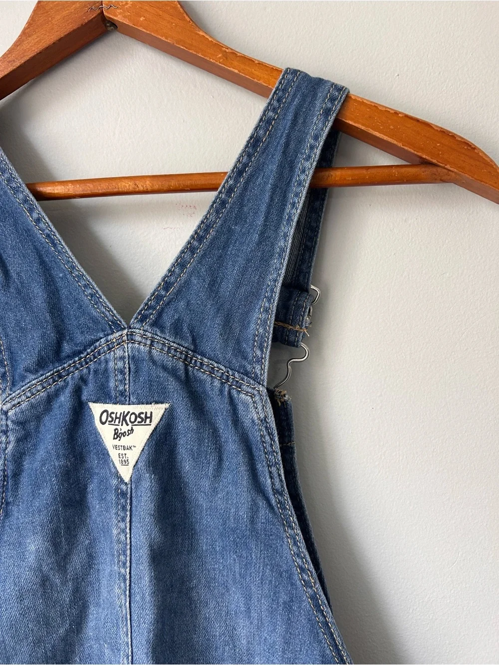 OshKosh B'gosh Little Girls Knit Denim skirt Belt Tie Front Girls Size 8/8A